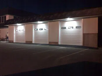 Garage Door Solution Service Pomona, CA 909-572-0303 - com-gdr-16m