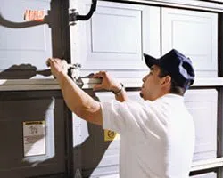 Garage Door Solution Service Pomona, CA 909-572-0303 - rep-gdr-16m
